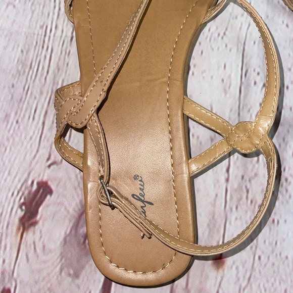Womens Flat Spring Sandals - Picture 5 of 8